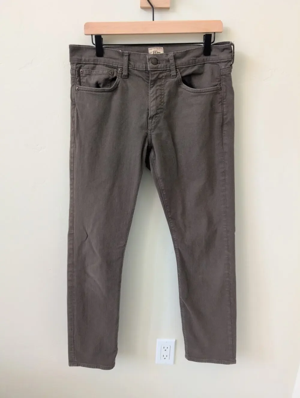 J. Crew 484 Slim fit garment dyed pant in Dusty Charcoal size 32 x 32